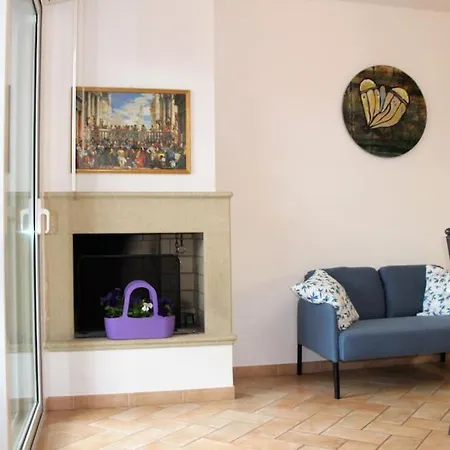 Apartmán Frally Intero Alloggio, Appartamento.