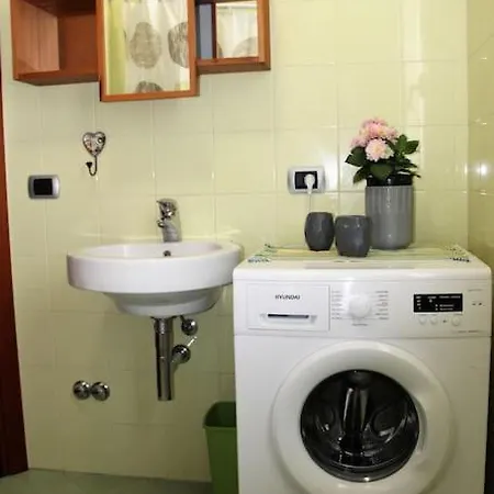 Frally Intero Alloggio, Appartamento. Apartmán *