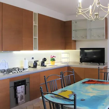 Apartment Frally Intero Alloggio, Appartamento. *