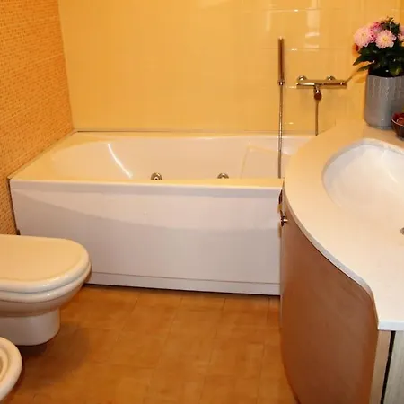 Frally Intero Alloggio, Appartamento. Appartamento Rimini