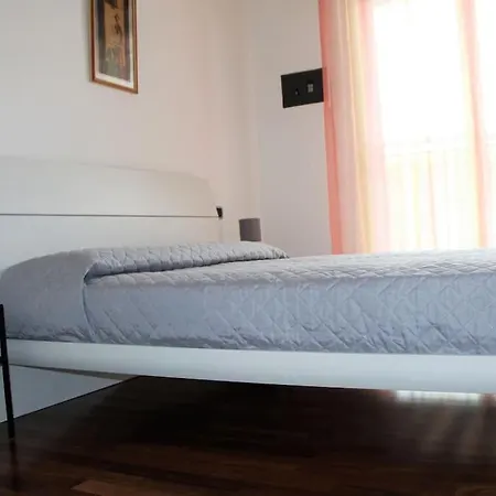Apartman Frally Intero Alloggio, Appartamento. *